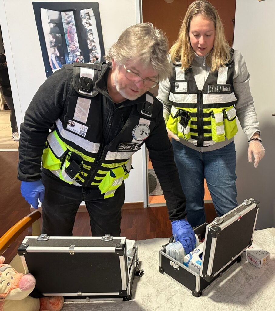 CHIEN DE RECHERCHE PRÉLÈVEMENT ODEUR