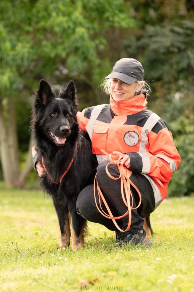CHIEN DE RECHERCHE DE PERSONNES DISPARUES BINÔME VALERIE ROUSSEAU GOTHAM